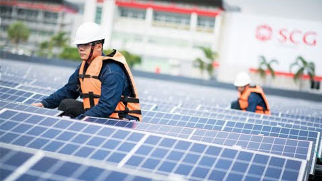 Floating Solar Farm “โซลาร์ฟาร์มลอยน้ำ” รายแรกในประเทศไทย